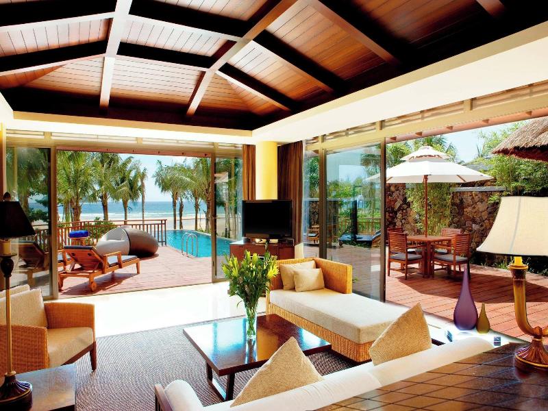 Le Meridien Shimei Bay Beach image