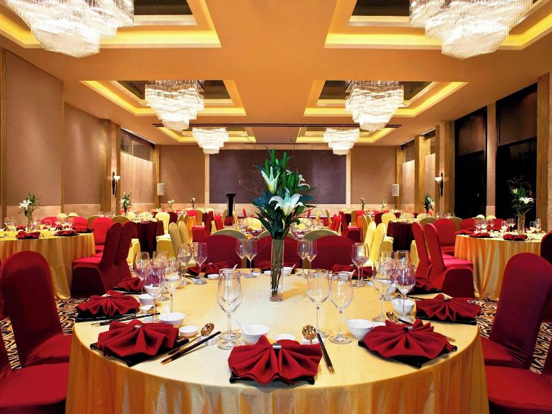Le Meridien Shimei Bay Beach image