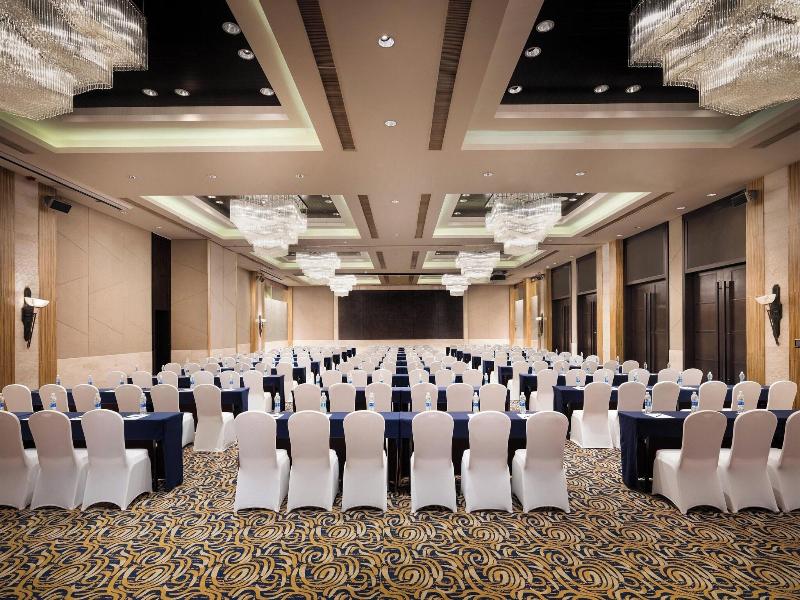 Le Meridien Shimei Bay Beach image