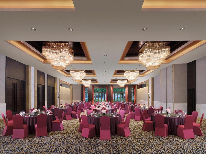 Le Meridien Shimei Bay Beach image