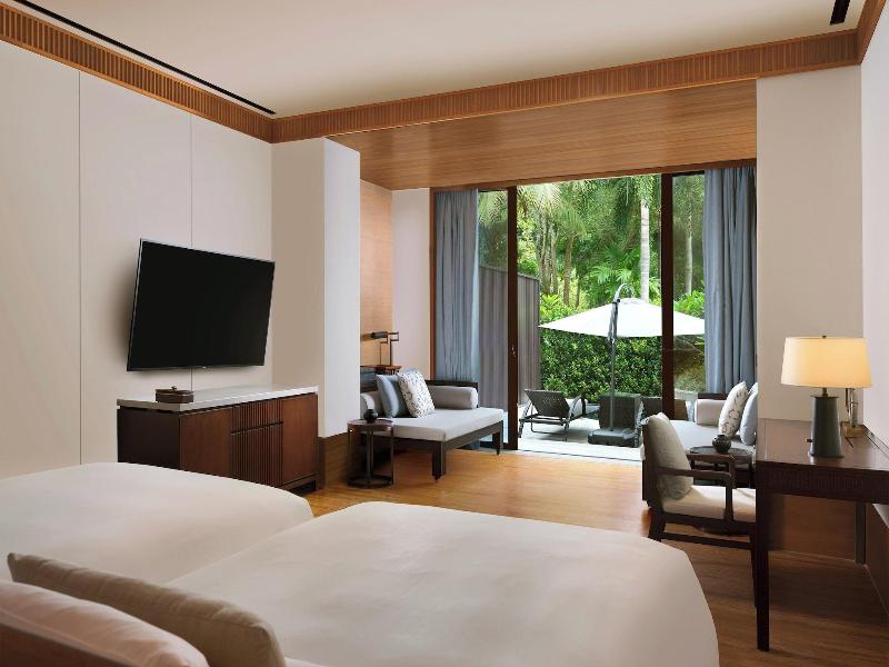 Le Meridien Shimei Bay Beach image