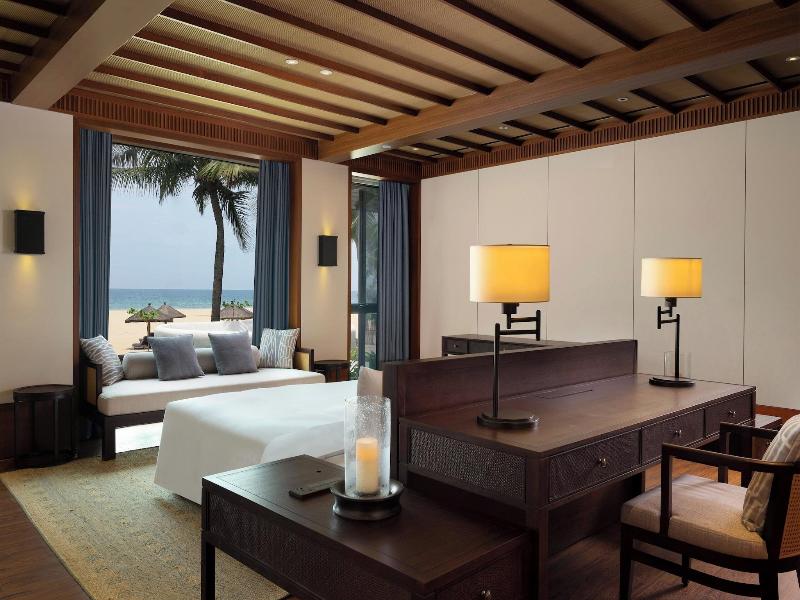 Le Meridien Shimei Bay Beach image