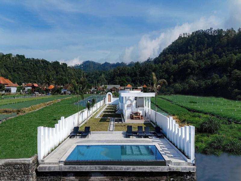 Intan Lake View Kintamani image
