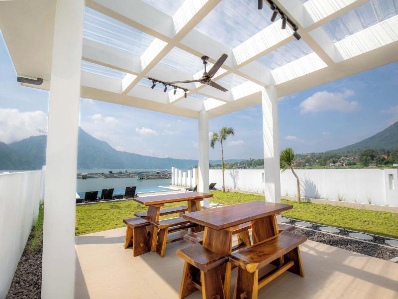 Intan Lake View Kintamani image