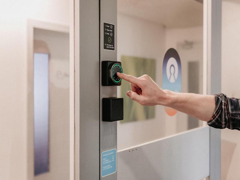 Capsule Hotel - Lucerne Thelab image
