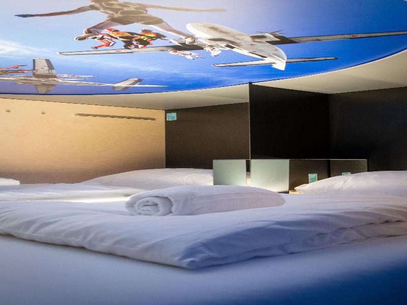 Capsule Hotel - Lucerne Thelab image