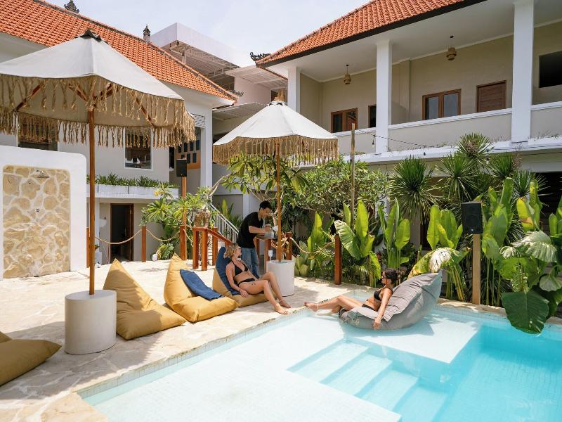 Mad Monkey Uluwatu image