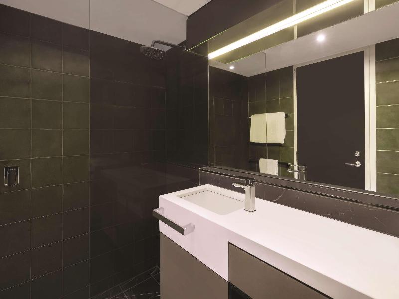 Adina Apartment Hotel Melbourne image