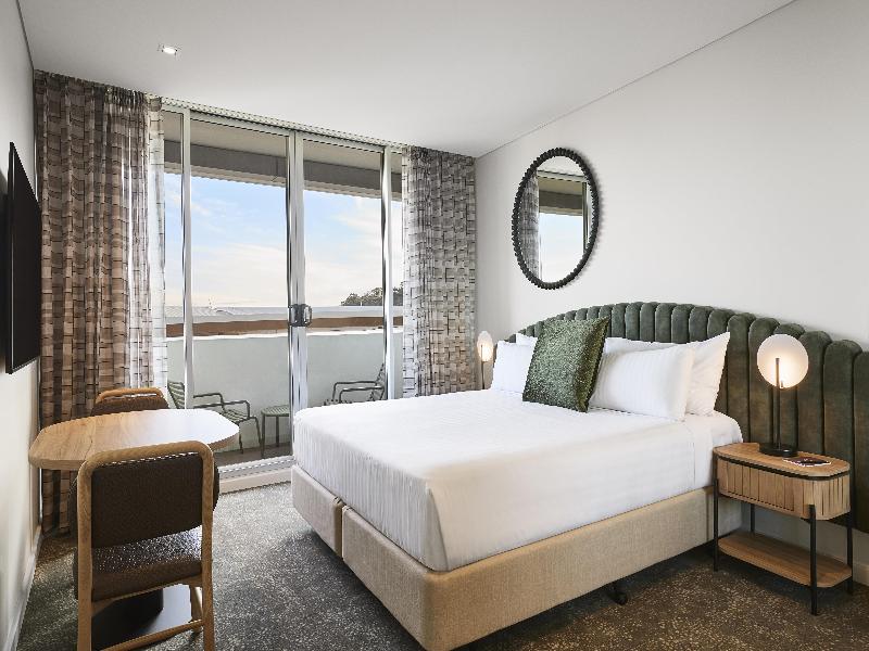 Adina Apartment Hotel Perth image