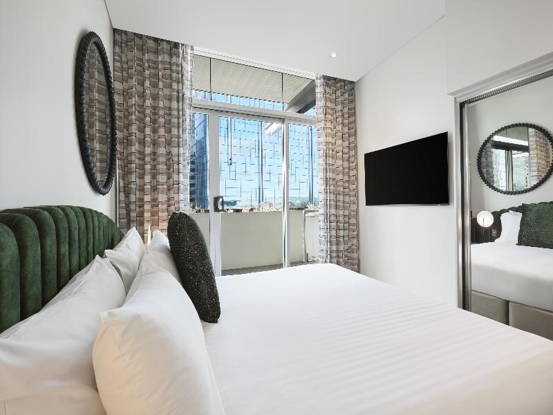 Adina Apartment Hotel Perth image