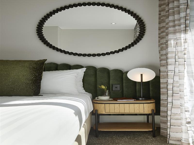 Adina Apartment Hotel Perth image