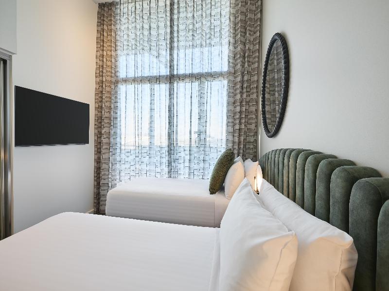 Adina Apartment Hotel Perth image