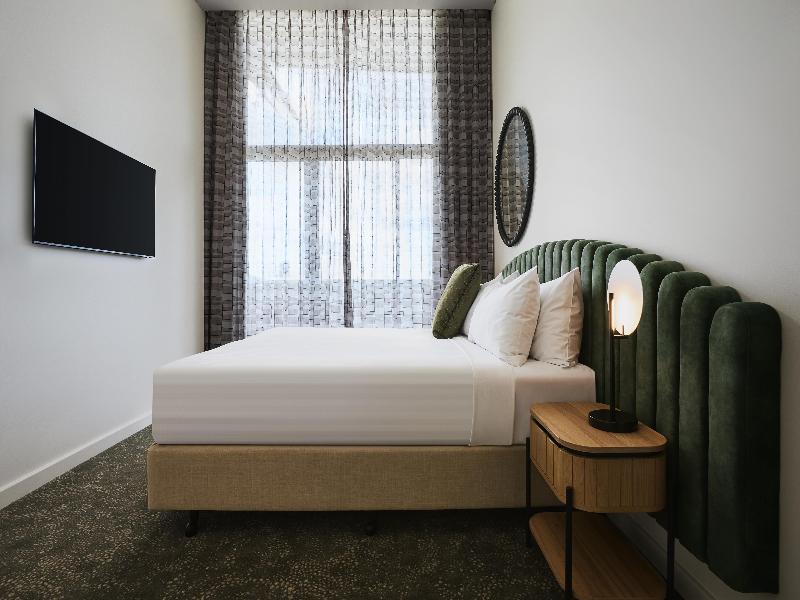 Adina Apartment Hotel Perth image