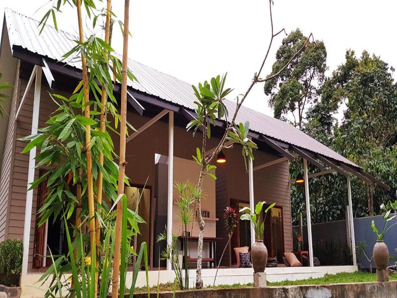 Baan Hinlad Home And Hostel image