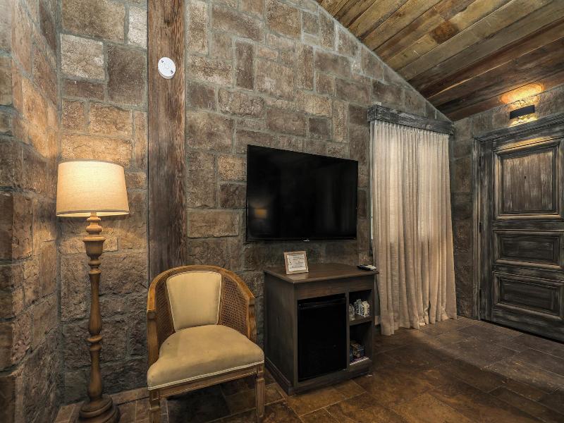 The Inn At Zaca Creek image