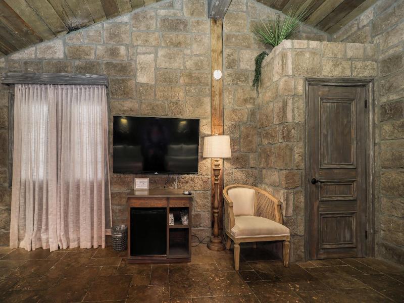 The Inn At Zaca Creek image