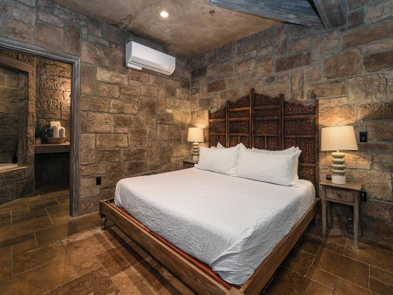 The Inn At Zaca Creek image