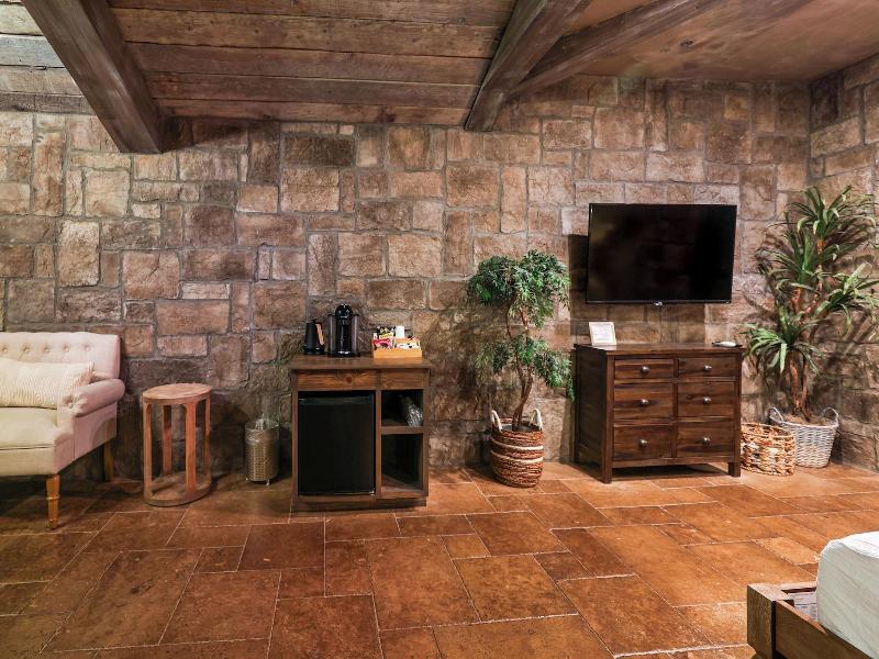 The Inn At Zaca Creek image