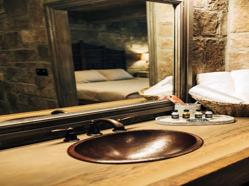 The Inn At Zaca Creek image