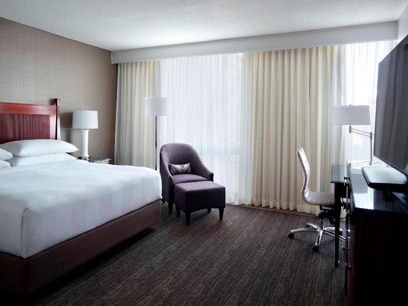 Washington Dulles Airport Marriott image