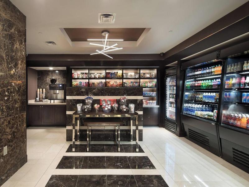 Crystal Gateway Marriott image