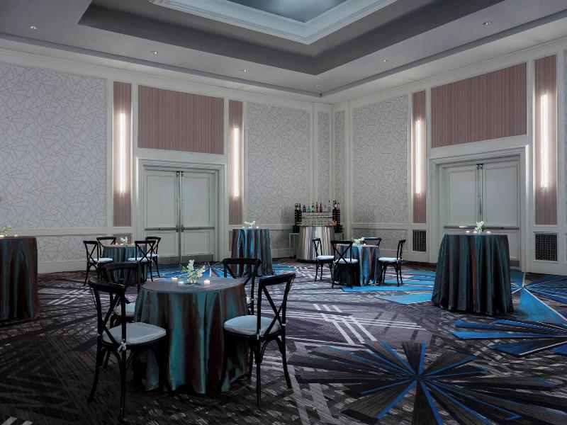 Crystal Gateway Marriott image