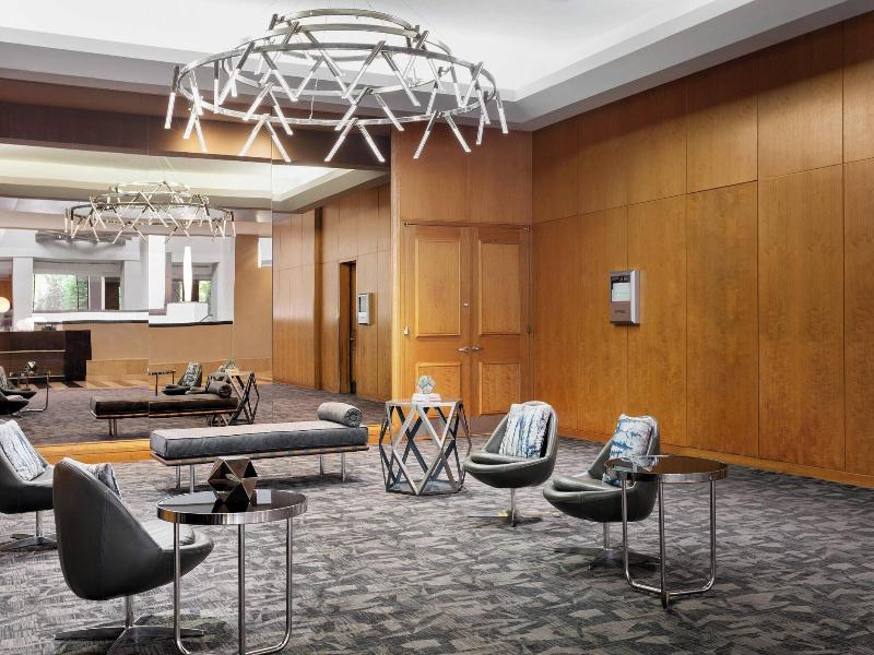 Crystal Gateway Marriott image