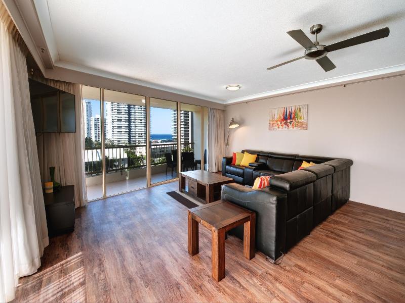 Contessa Holiday Apartments image
