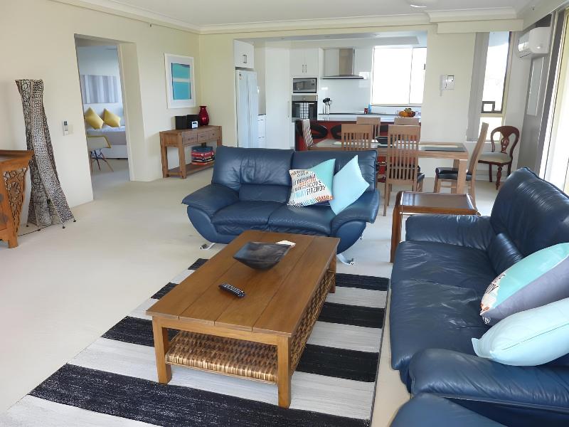 Contessa Holiday Apartments image