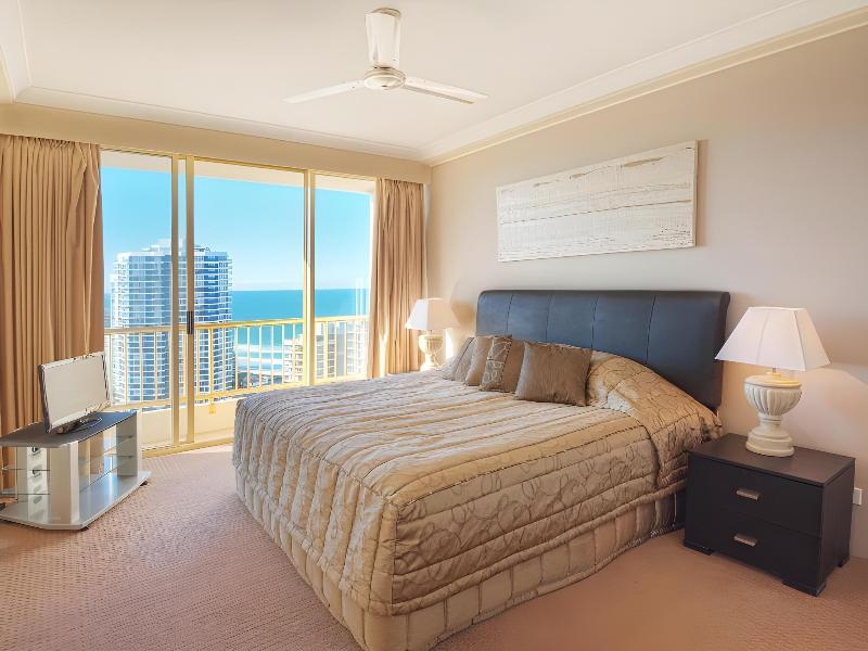 Contessa Holiday Apartments image