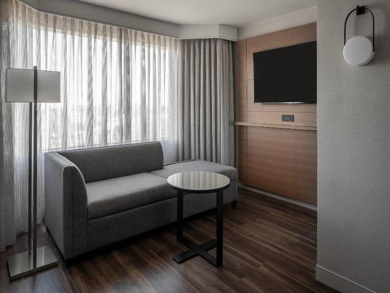 Tysons Corner Marriott image