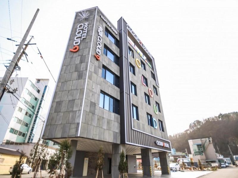 Yeongdeok Gangguhang Cloud Hotel