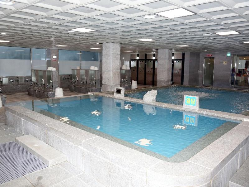 Mungang Sulfur Hot Springs