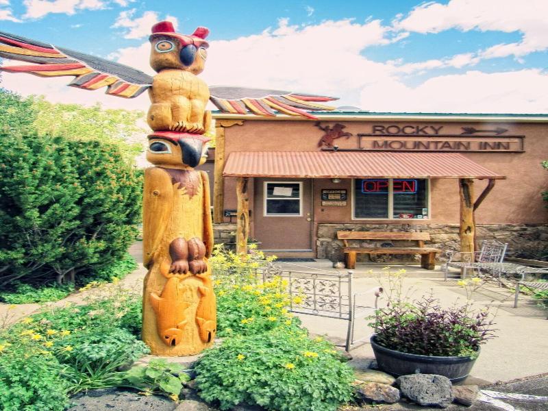 . Rocky Mountain Inn