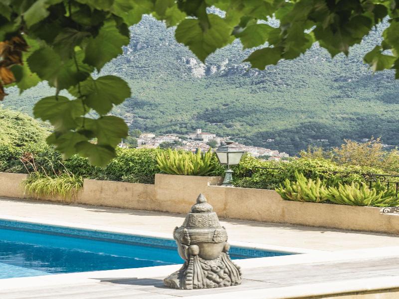 Loup Castel Boutique Hotel B&b image