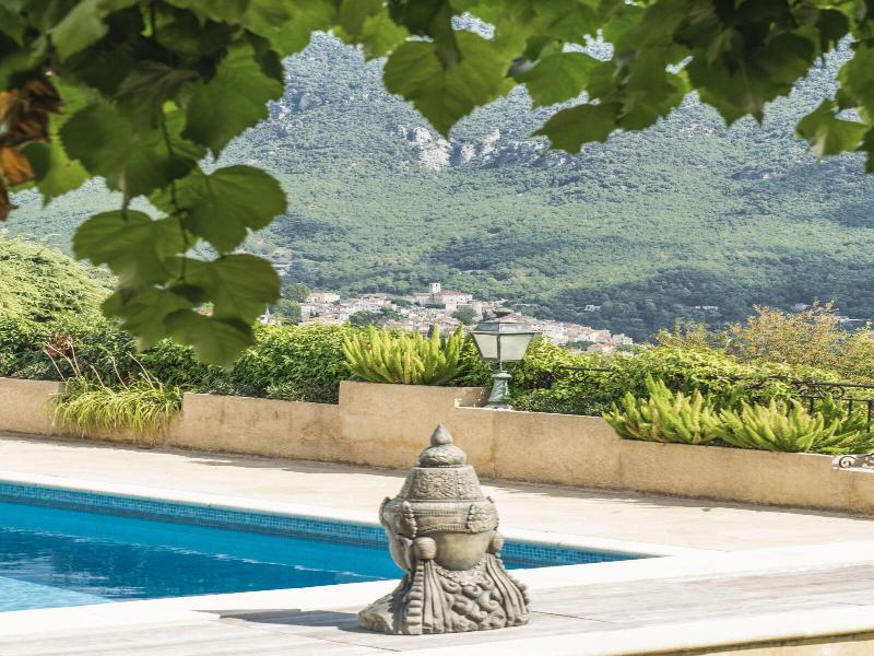Loup Castel Boutique Hotel B&b image