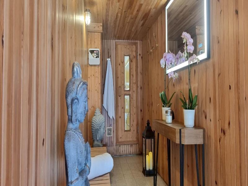 Loup Castel Boutique Hotel B&b image