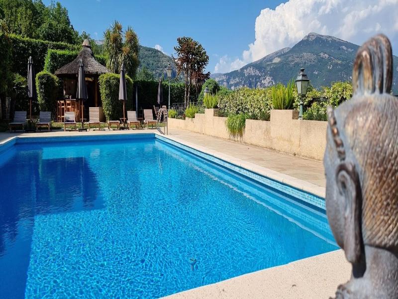 Loup Castel Boutique Hotel B&b image