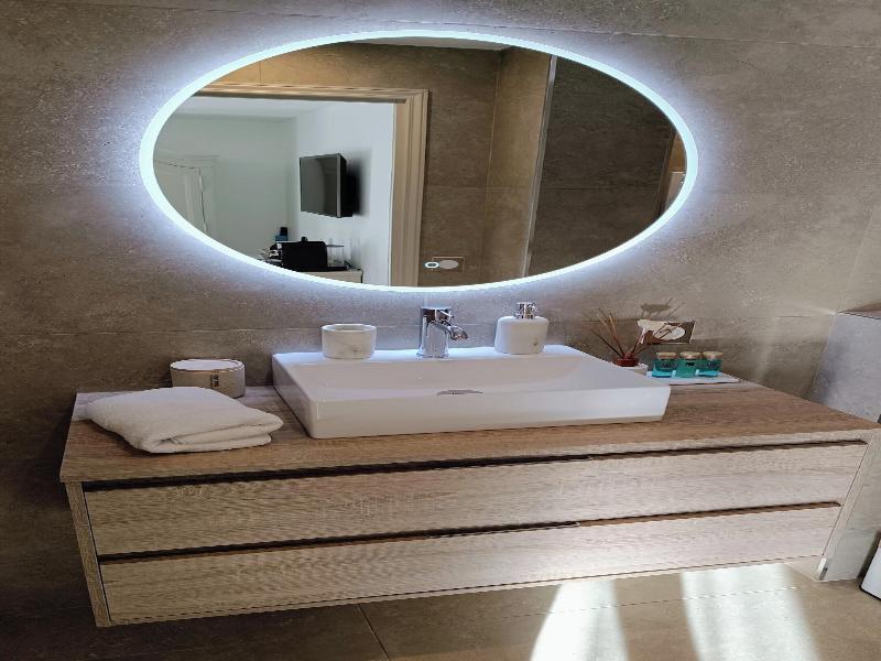 Loup Castel Boutique Hotel B&b image