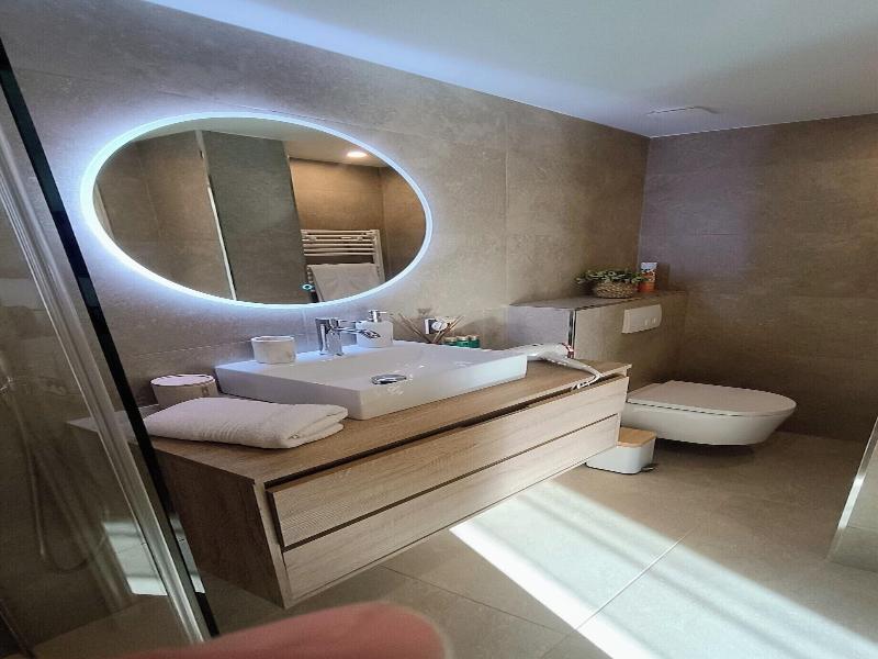 Loup Castel Boutique Hotel B&b image
