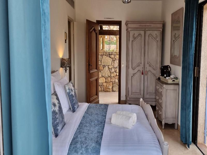 Loup Castel Boutique Hotel B&b image