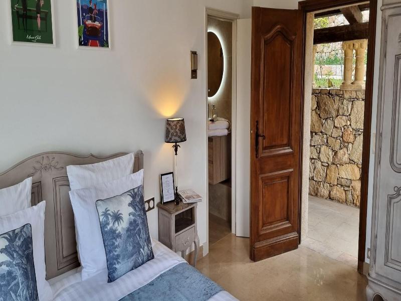 Loup Castel Boutique Hotel B&b image