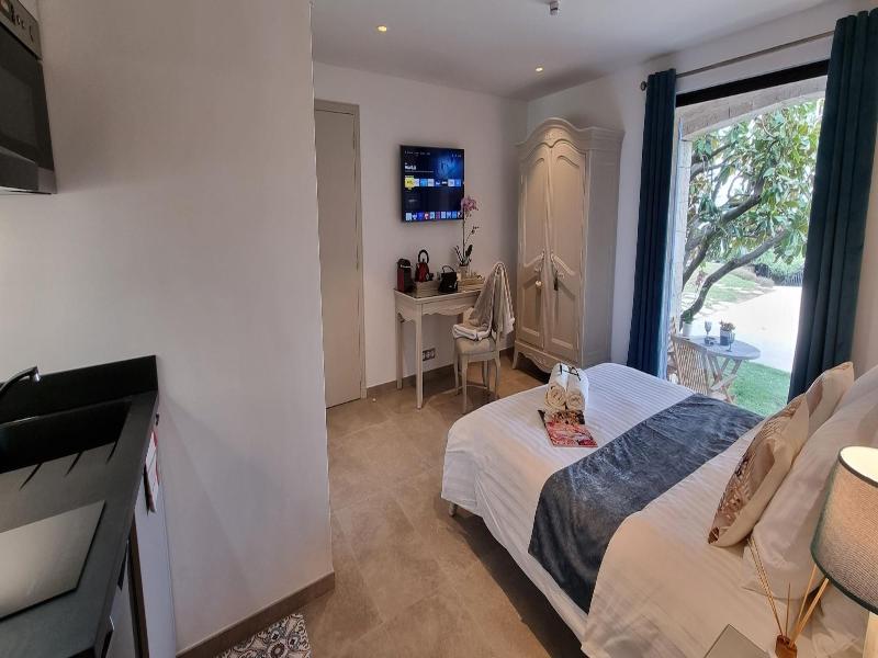 Loup Castel Boutique Hotel B&b image