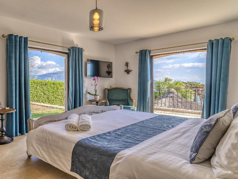 Loup Castel Boutique Hotel B&b image