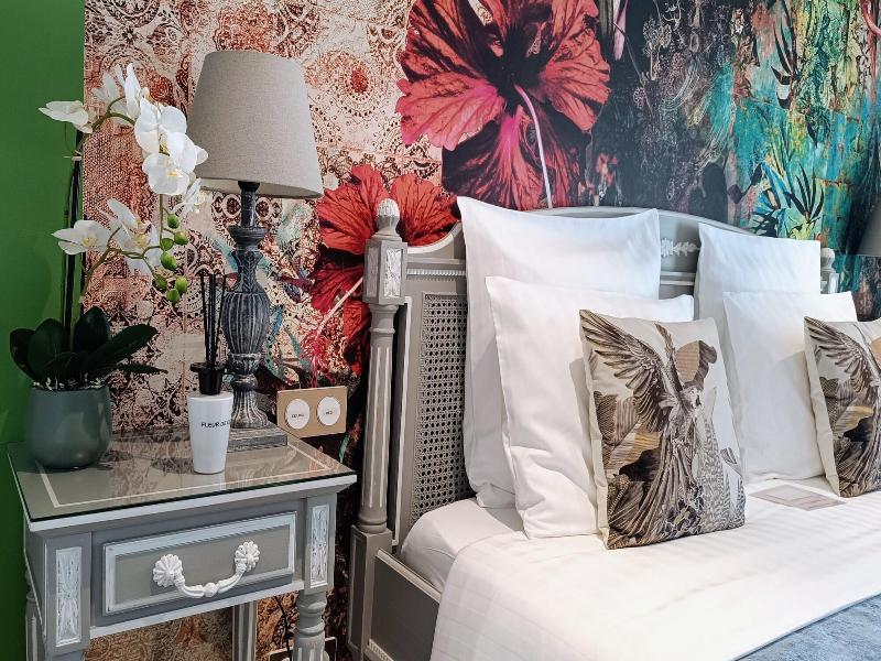 Loup Castel Boutique Hotel B&b image
