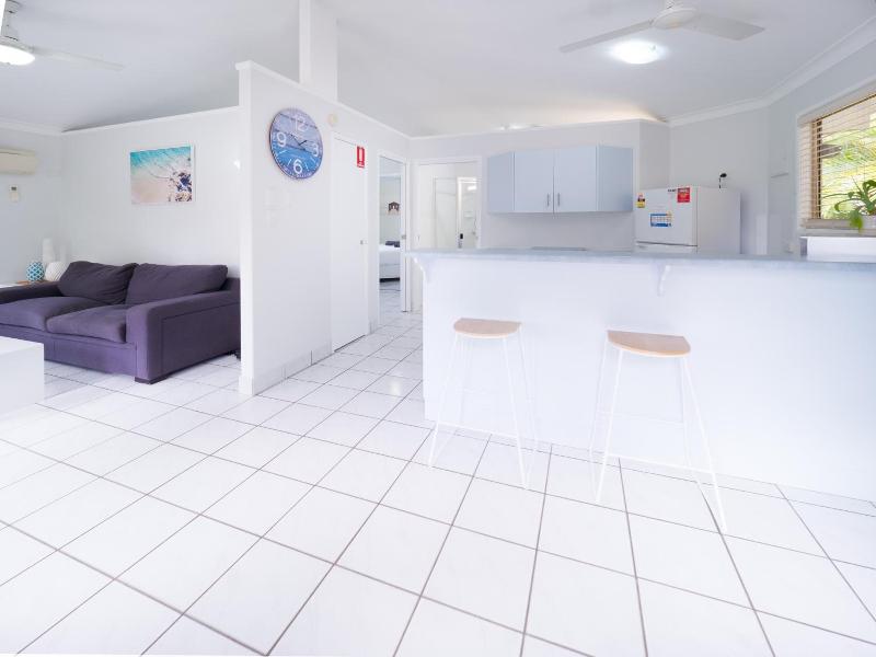Boyne Island Motel And Villas image