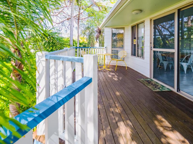 Boyne Island Motel And Villas image