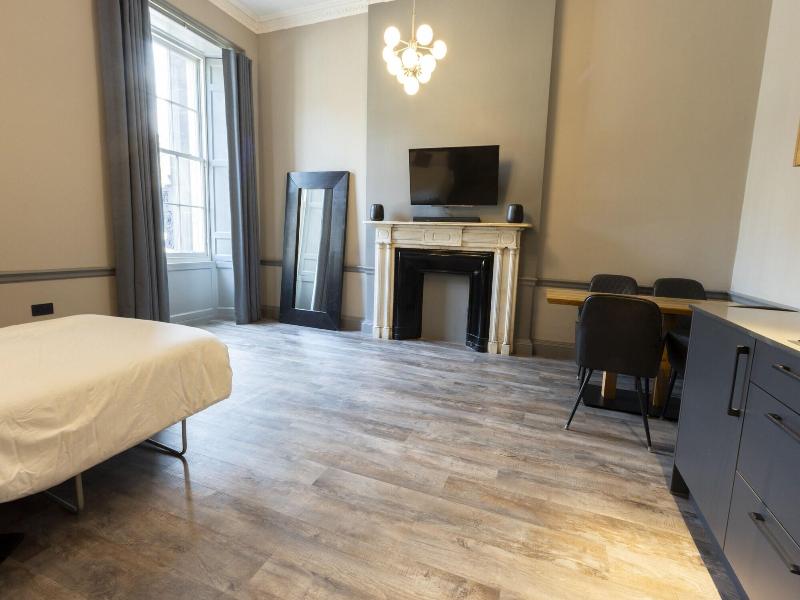 Mono Suites New Town image