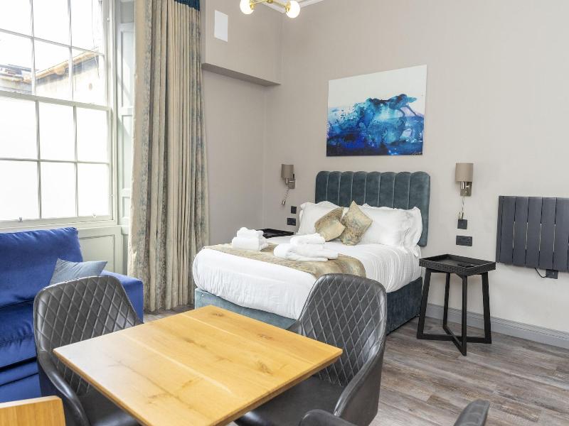 Mono Suites New Town image