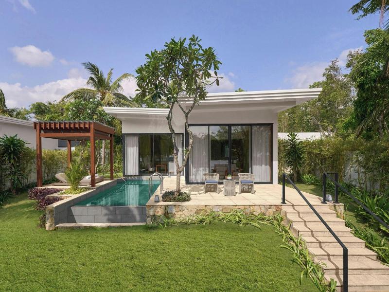 Jw Marriott Cam Ranh Bay Resort & Spa image